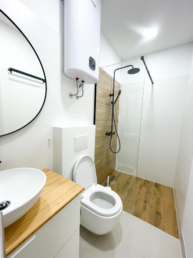 Modern Studio Overlooking Downtown 마카르스카 외부 사진